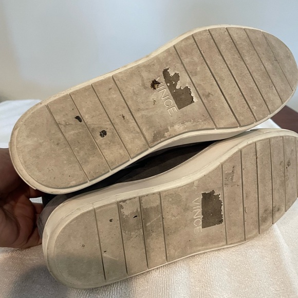 VINCE Newlyn Suede Ankle Boots - size 6.5 - Picture 4 of 5